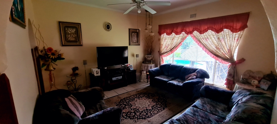 3 Bedroom Property for Sale in Safari Gardens North West